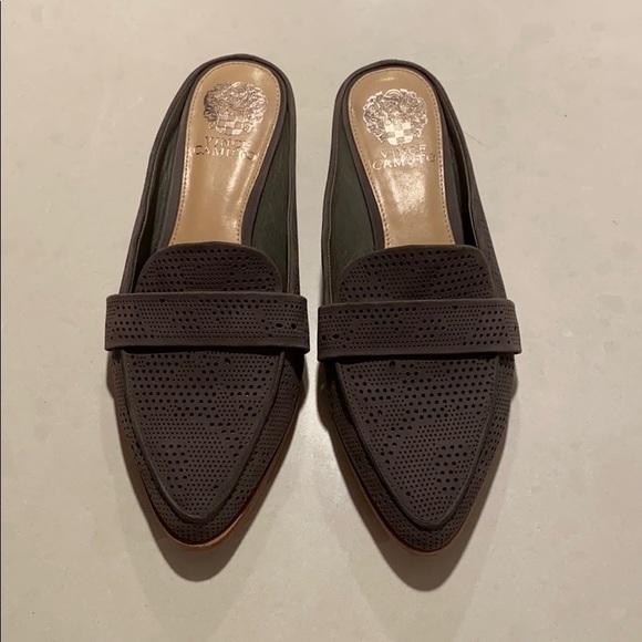 *SOLD*Vince Camuto Kaylana Leather Mule Loafer 8.5 - Picture 1 of 6